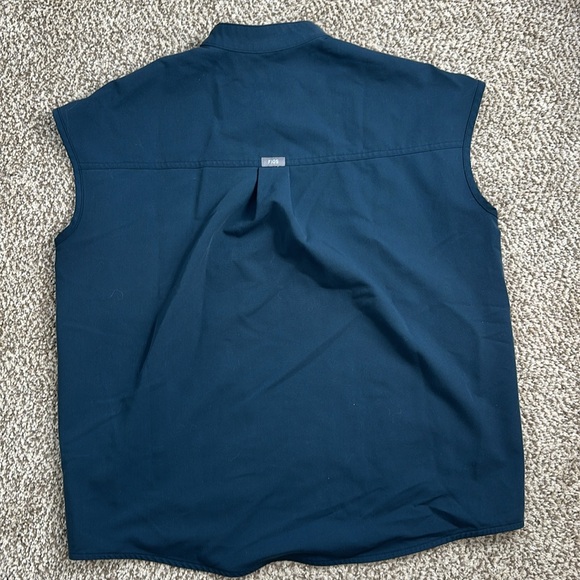 FIGS Rafaela Scrub Top - Picture 4 of 4